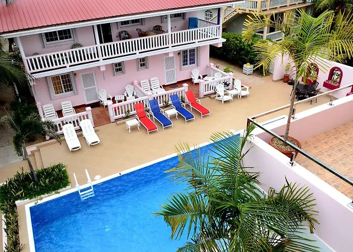 Miramar Suites